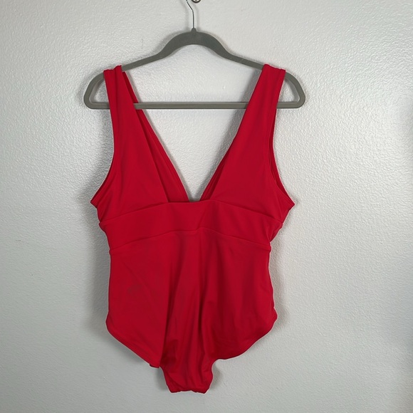 Andie The Mykonos One Piece in Cherry Red size Large Nee with Tags - Picture 4 of 7